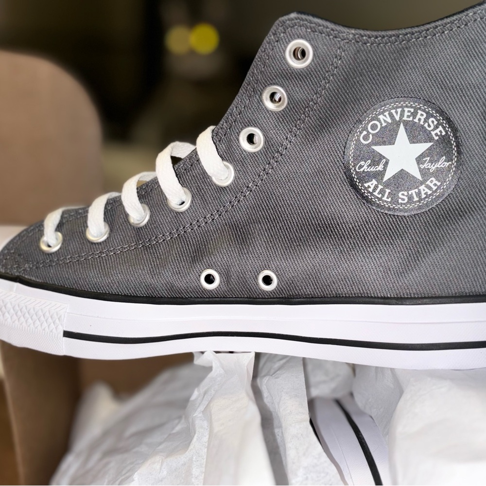 Converse - Picture 9 of 9